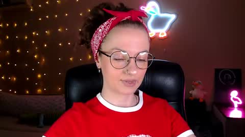 sophieleroux online show from April 30, 7:09 pm