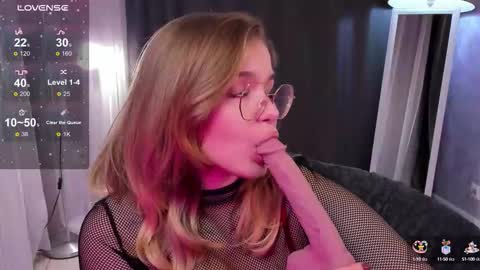 Sophie online show from September 16, 3:35 pm