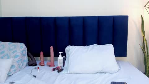Snapshot of sophieturner_mg chatting on April 20, 7:59 pm sophieturner_mg online show from April 20, 7:59 pm