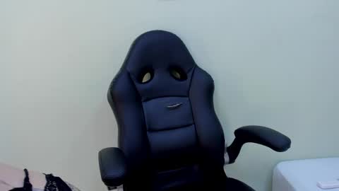 Snapshot of sophieturner_mg chatting on April 27, 7:23 pm sophieturner_mg online show from April 27, 7:23 pm