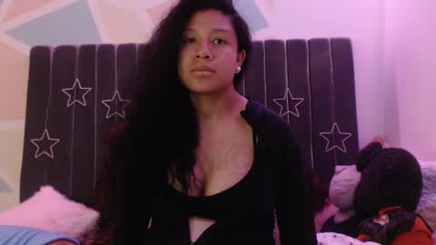 Snapshot of sophiia_dreams chatting on October 23, 11:35 pm Sophia this is not my real name online show from October 23, 11:35 pm