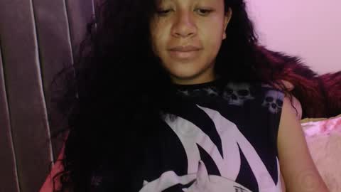 Snapshot of sophiia_dreams chatting on November 25, 1:05 am Sophia this is not my real name online show from November 25, 1:05 am