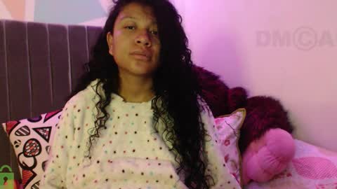 Snapshot of sophiia_dreams chatting on November 30, 12:58 am Sophia this is not my real name online show from November 30, 12:58 am