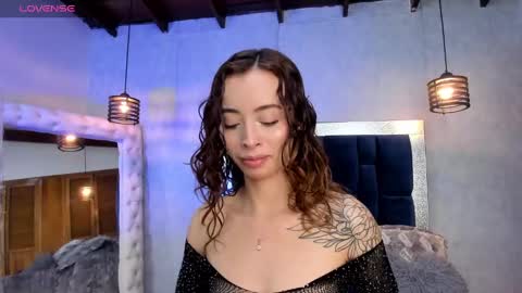 Snapshot of sophiia_gomezz_ chatting on February 10, 1:01 pm sophi online show from February 10, 1:01 pm