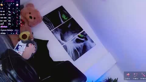 Sophie Sweet online show from September 15, 5:02 pm