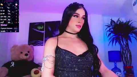 Sophie Sweet online show from November 2, 11:01 am