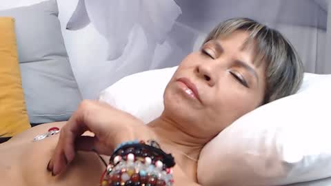 Snapshot of sophysomers chatting on January 27, 9:11 pm Sophy online show from January 27, 9:11 pm