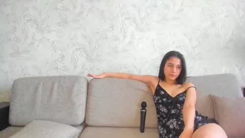 sophywhisper online show from October 23, 7:18 am