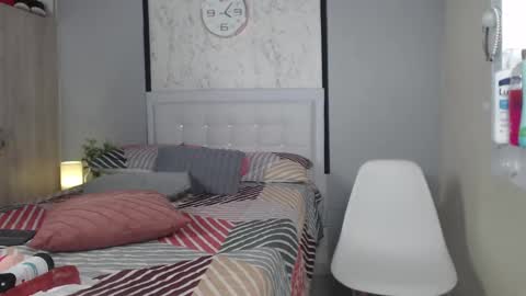 Snapshot of sopphiefox chatting on February 18, 10:14 pm Sofia online show from February 18, 10:14 pm