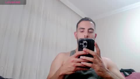 luis online show from November 28, 9:28 pm