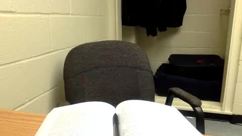 Snapshot of sosexy893943 chatting on September 18, 2:57 am Daniel online show from September 18, 2:57 am