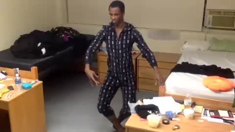 Snapshot of sosexy893943 chatting on October 28, 12:14 am Daniel online show from October 28, 12:14 am