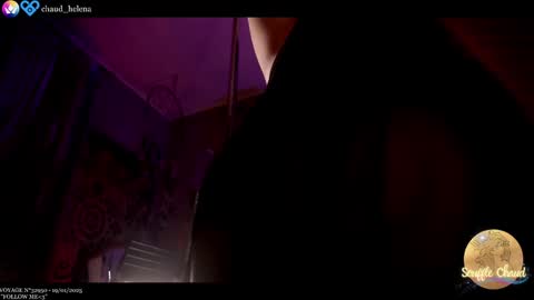 Snapshot of souffle_chaud chatting on January 20, 12:04 am . . online show from January 20, 12:04 am