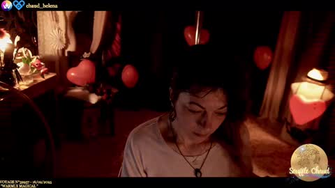 Snapshot of souffle_chaud chatting on February 16, 8:33 pm . . online show from February 16, 8:33 pm