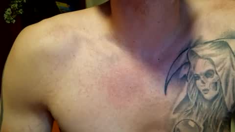 Snapshot of southboy2410 chatting on October 2, 1:51 pm southboy2410 online show from October 2, 1:51 pm