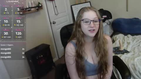 Bunnydathug online show from December 13, 4:49 pm