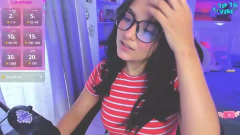 Snapshot of soy___lili chatting on November 11, 8:09 pm Lili online show from November 11, 8:09 pm