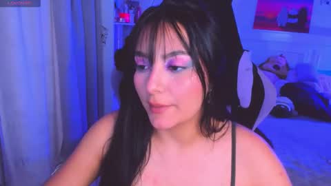 Snapshot of soy___lili chatting on December 13, 10:26 pm Lili online show from December 13, 10:26 pm