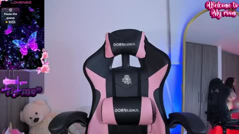 sheila smitt  online show from January 16, 2:41 am