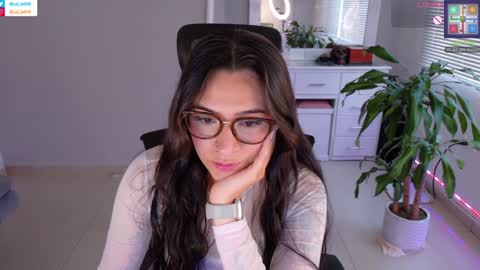 Snapshot of soyabby_ chatting on January 25, 10:39 pm Luisa online show from January 25, 10:39 pm