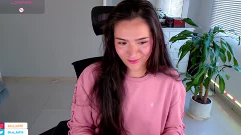 Snapshot of soyabby_ chatting on January 27, 10:06 pm Luisa online show from January 27, 10:06 pm