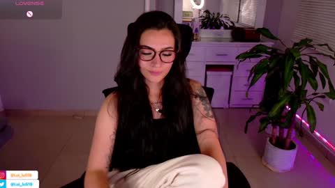 Snapshot of soyabby_ chatting on February 3, 12:04 am Luisa online show from February 3, 12:04 am