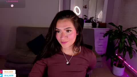 Snapshot of soyabby_ chatting on February 7, 12:42 am Luisa online show from February 7, 12:42 am