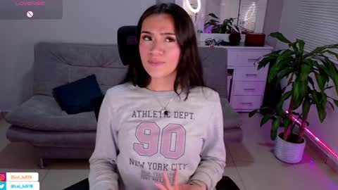 Snapshot of soyabby_ chatting on February 9, 1:22 am Luisa online show from February 9, 1:22 am