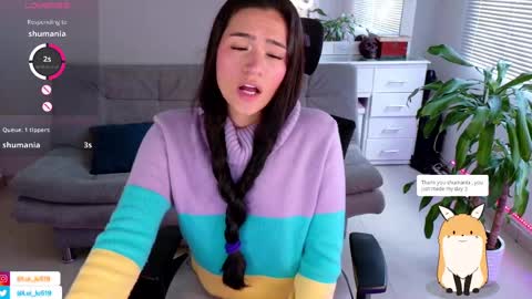 Snapshot of soyabby_ chatting on February 21, 10:15 pm Luisa online show from February 21, 10:15 pm