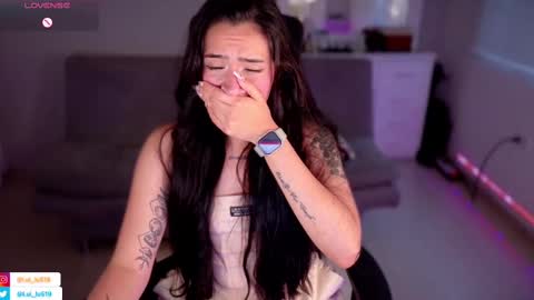 Snapshot of soyabby_ chatting on March 2, 10:38 pm Luisa online show from March 2, 10:38 pm