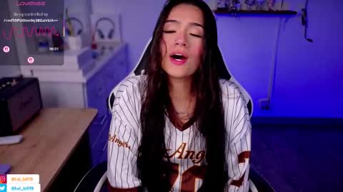 Snapshot of soyabby_ chatting on September 17, 10:44 pm Luisa online show from September 17, 10:44 pm