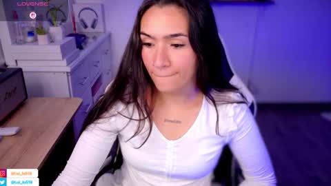 Snapshot of soyabby_ chatting on November 3, 11:26 pm Luisa online show from November 3, 11:26 pm