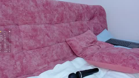 Instagram Soyamandaa  1 online show from December 15, 8:47 pm