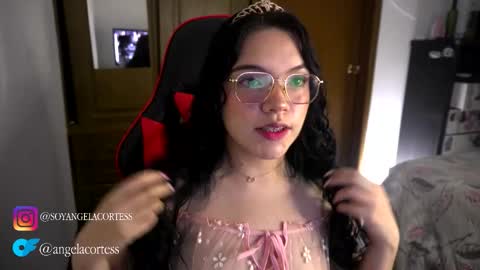 Snapshot of soyangelacortes chatting on October 27, 2:37 am soyangelacortes online show from October 27, 2:37 am