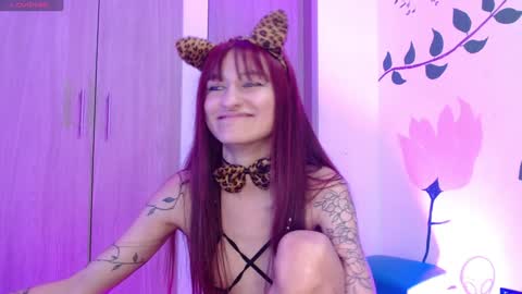 Snapshot of soysilvanna_ chatting on January 3, 1:36 pm online show from January 3, 1:36 pm
