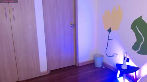 Snapshot of soysilvanna_ chatting on February 2, 7:41 am online show from February 2, 7:41 am