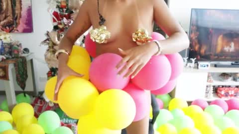 Snapshot of soytropicalfruit chatting on December 24, 7:55 pm You want to talk to me more personal follow me in My Channel VIP 50 the discount online show from December 24, 7:55 pm