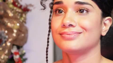 Snapshot of soytropicalfruit chatting on December 25, 2:03 am You want to talk to me more personal follow me in My Channel VIP 50 the discount online show from December 25, 2:03 am