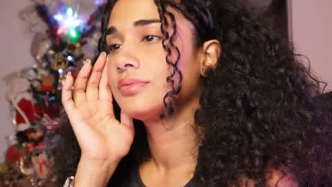 Snapshot of soytropicalfruit chatting on January 5, 4:25 am You want to talk to me more personal follow me in My Channel VIP 50 the discount online show from January 5, 4:25 am