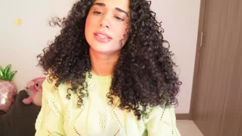 Snapshot of soytropicalfruit chatting on February 5, 9:50 pm You want to talk to me more personal follow me in My Channel VIP 50 the discount online show from February 5, 9:50 pm