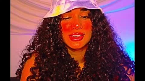 Snapshot of soytropicalfruit chatting on March 2, 4:50 am You want to talk to me more personal follow me in My Channel VIP 50 the discount online show from March 2, 4:50 am