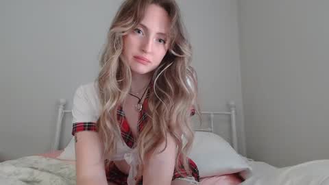 Snapshot of sp8cebunni99 chatting on September 19, 6:30 pm Margo online show from September 19, 6:30 pm