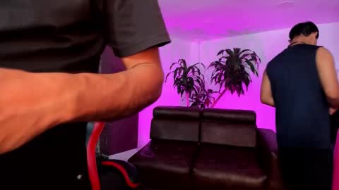 Gabo Lucas and Justin online show from February 5, 9:52 pm