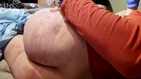 Snapshot of spankinggirl chatting on January 24, 1:24 am spankinggirl online show from January 24, 1:24 am