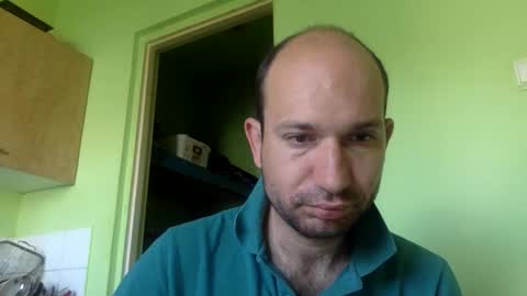 Snapshot of sparei7 chatting on May 23, 9:35 am Snaiky online show from May 23, 9:35 am