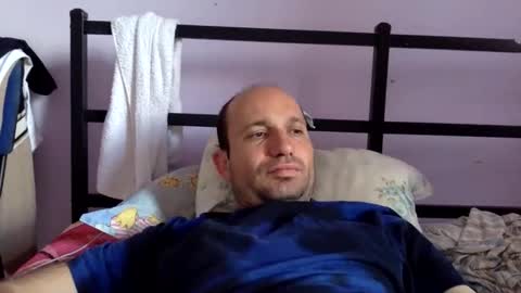Snapshot of sparei7 chatting on May 31, 1:07 pm Snaiky online show from May 31, 1:07 pm