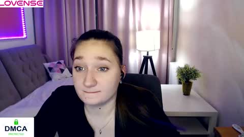 Snapshot of sparkling_starlet67 chatting on February 27, 11:10 am Ilona online show from February 27, 11:10 am