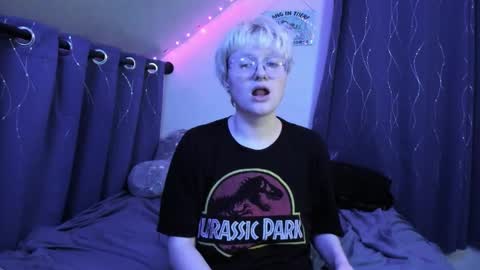 Snapshot of sparkling_water_hate_club chatting on November 14, 4:11 am Atticus Pendragon online show from November 14, 4:11 am