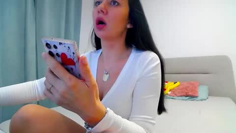 Snapshot of sparkly_eve chatting on February 2, 1:30 pm sparkly_eve online show from February 2, 1:30 pm