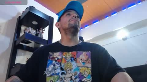 Snapshot of spartacus_cam chatting on December 4, 6:11 am     online show from December 4, 6:11 am